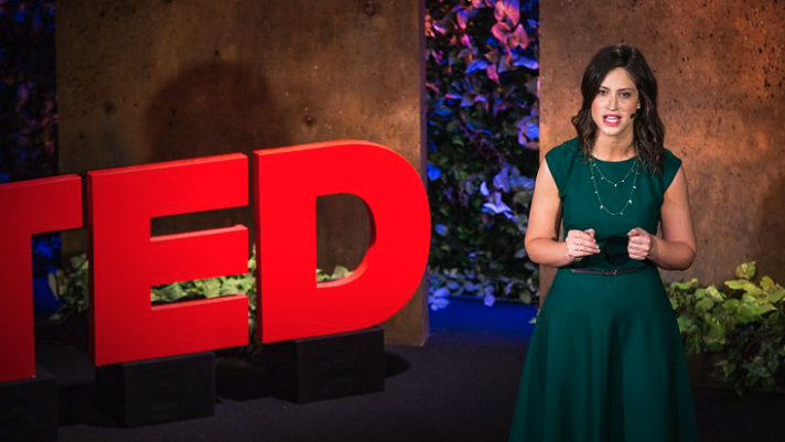 Alexandra Sacks: Una nueva forma de pensar la transición hacia la maternidad